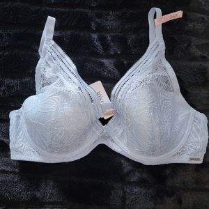 La Vie En Rose 34D Bra New with Tags